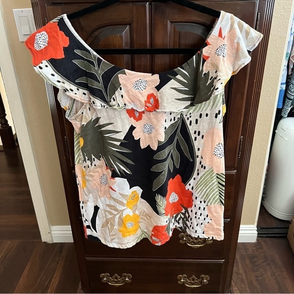 Loft Medium Floral Shirt Summer Medium Petite Off the Shoulder or On - Picture 5 of 6